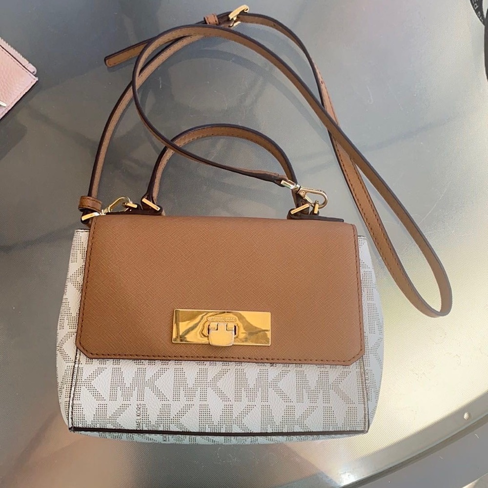 MICHAEL KORS crossbody purse